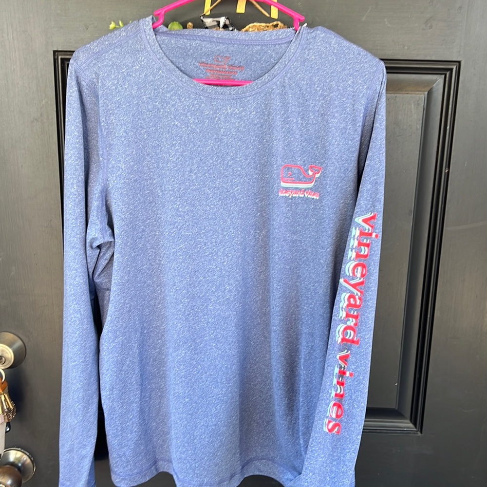 Vineyard Vines performance tee